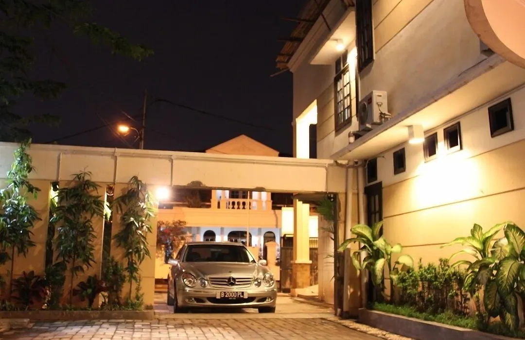 Lagura Residence Guest House-1